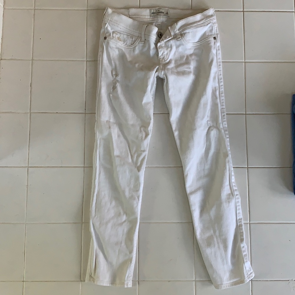 Distressed Abercrombie kids white jeans